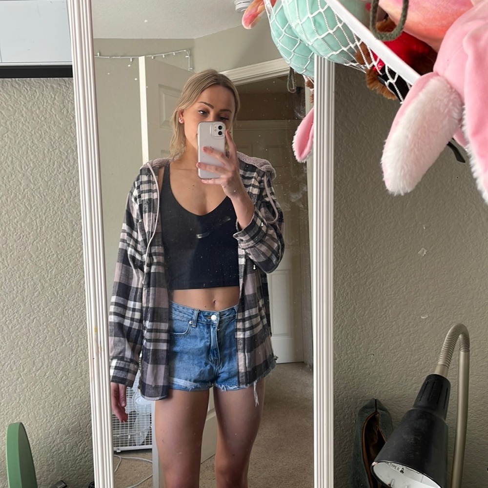 American eagle flannel // size large // never worn!!